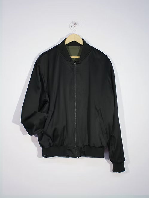 1ER MAI - Reversible Bomber Jacket in olive green/black – odeyalo